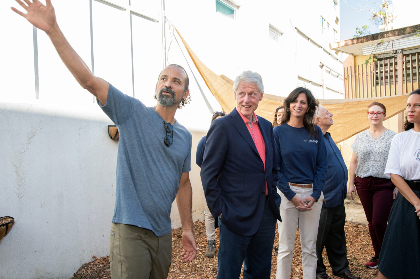 President Clinton visits a community center in San Juan, PR
