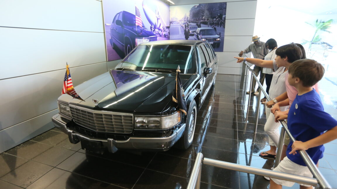 Clinton Center visitors view the Presidential Limousine exhibition