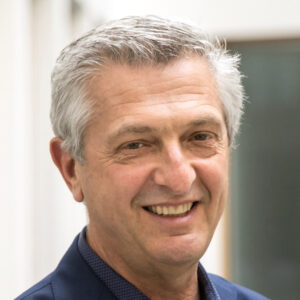 Headshot of Filippo Grandi