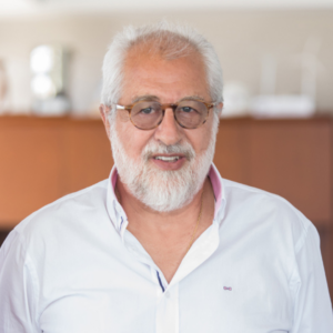 Headshot of Rolando Gonzalez-Bunster