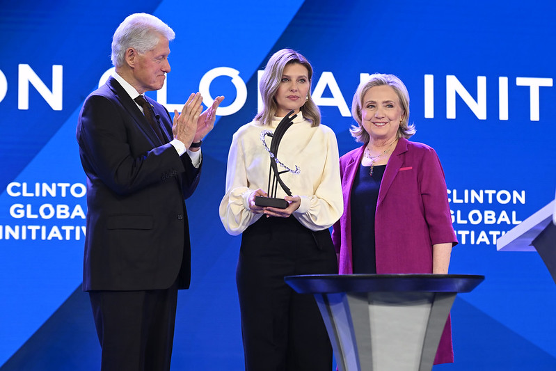 President Bill Clinton and Secretary Hillary Rodham Clinton present the Clinton Global Citizen Award to First Lady of Ukraine Olena Zelenska during the CGI 2023 Annual Meeting.