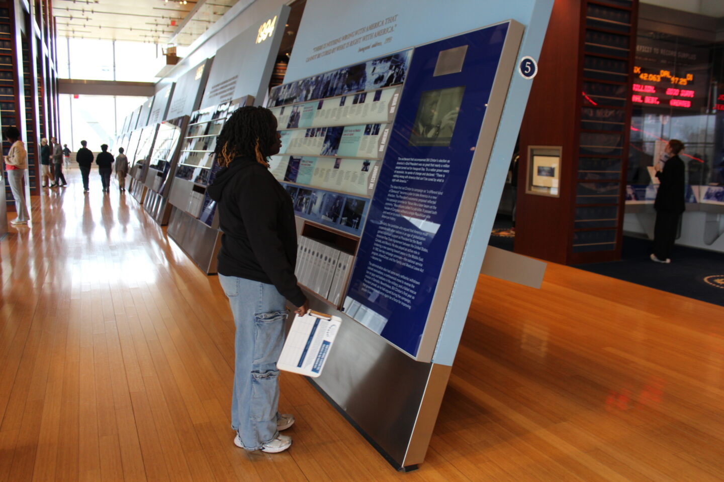 Middle school student on a tour at the Clinton Center